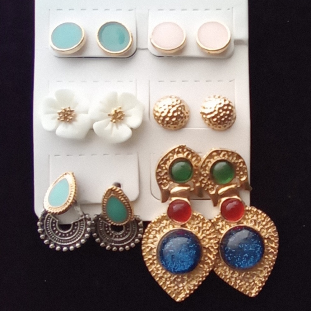 6 Piece Fashion Earring Set.